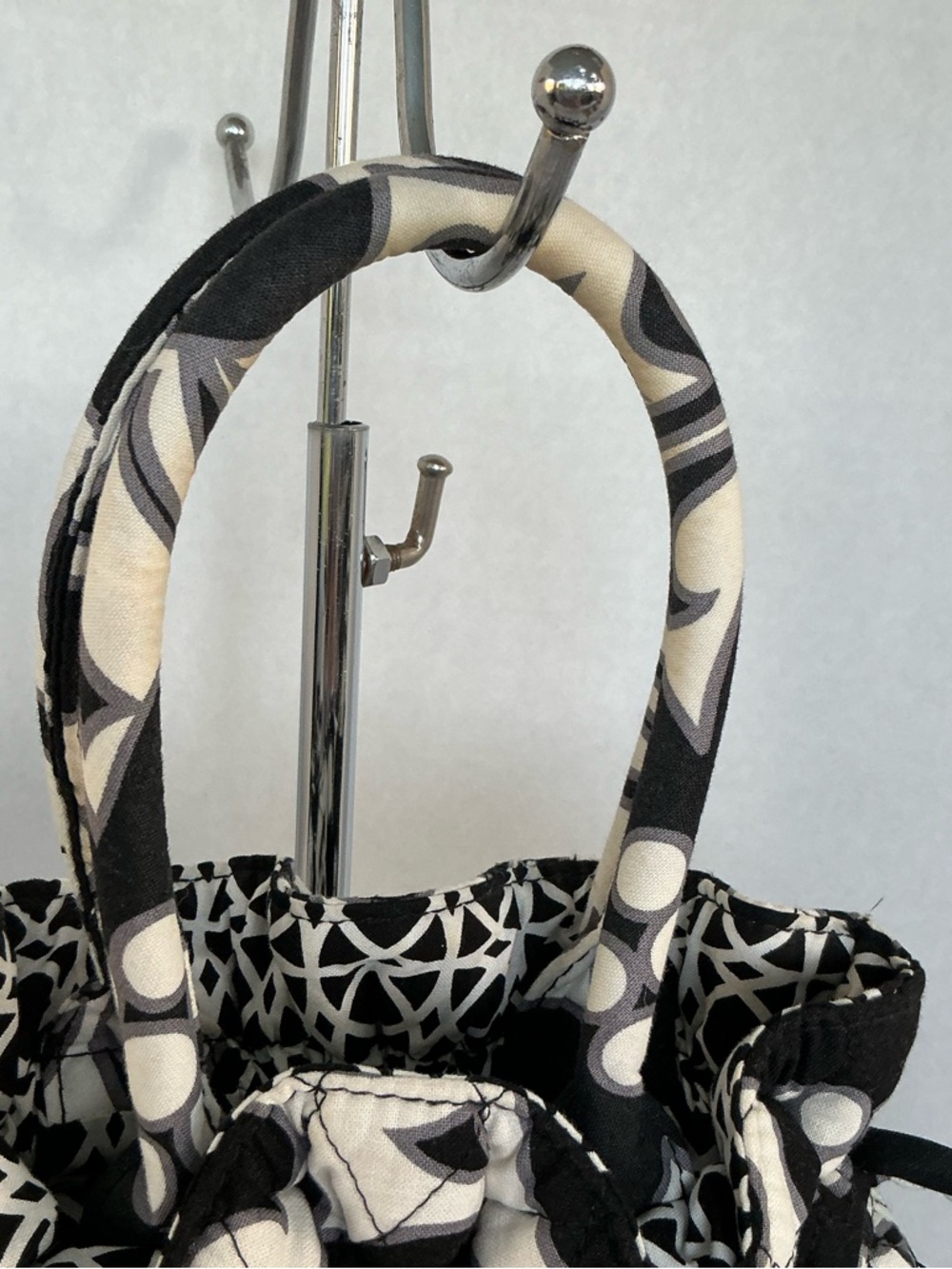 VERA BRADLEY Night & Day Draw String Satchel Black & White Floral Quilted Purse - Picture 12 of 15